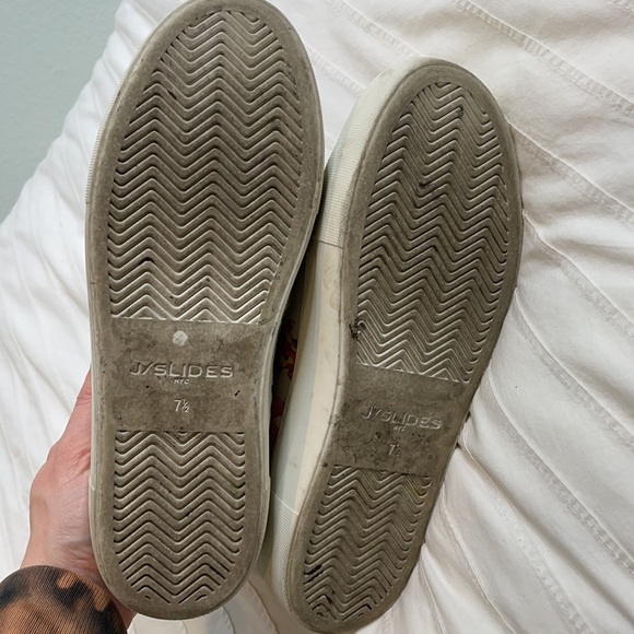 J/Slides floral embroidered chunky heel sneakers - Picture 7 of 9